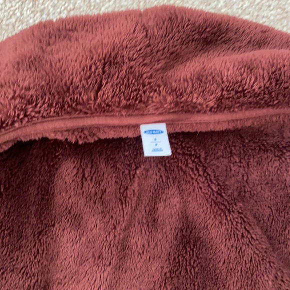 Old navy Burgundy Sherpa Jacket - Picture 2 of 3